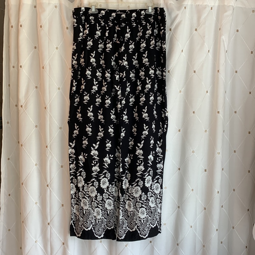 Brand new! PJ Salvage wide leg pants - Picture 3 of 5